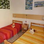 Beautiful Flat 250m From The For 8 Guests Apartmán