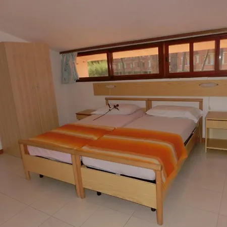 Apartman Beautiful Flat 250m From The For 8 Guests