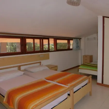 Apartman Beautiful Flat 250m From The For 8 Guests *