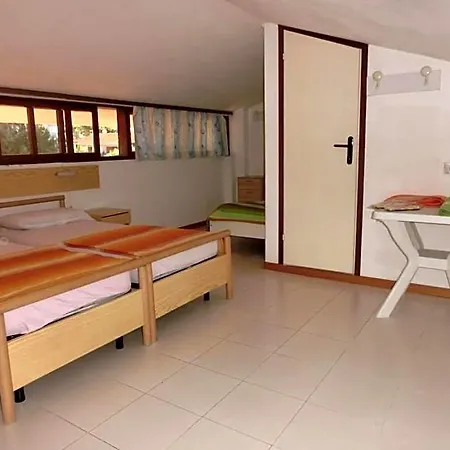 Beautiful Flat 250m From The For 8 Guests Apartment *