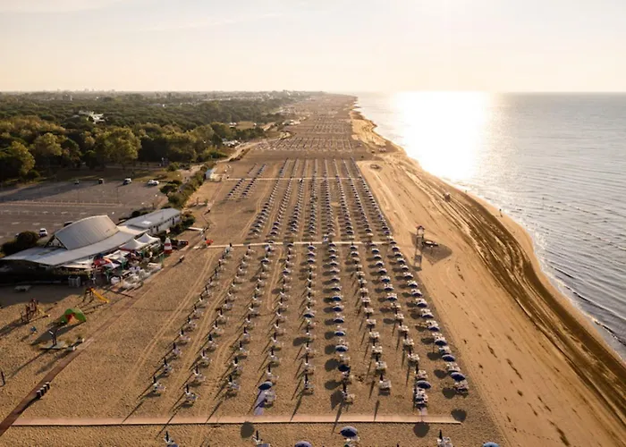 Beautiful Flat 250m From The For 8 Guests